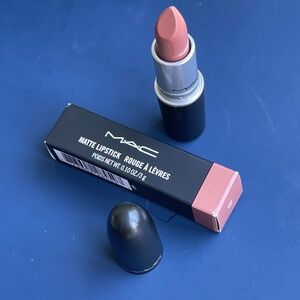 (NEW) MAC Matte Full Size Lipstick. Color: 631 Yash